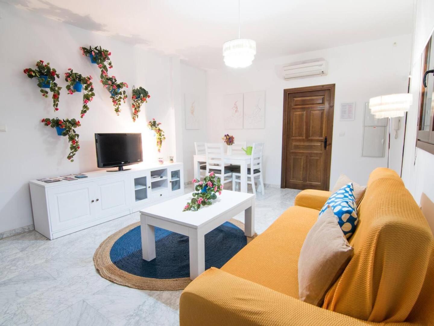Tuguest Gracia Apartments Granada Bagian luar foto