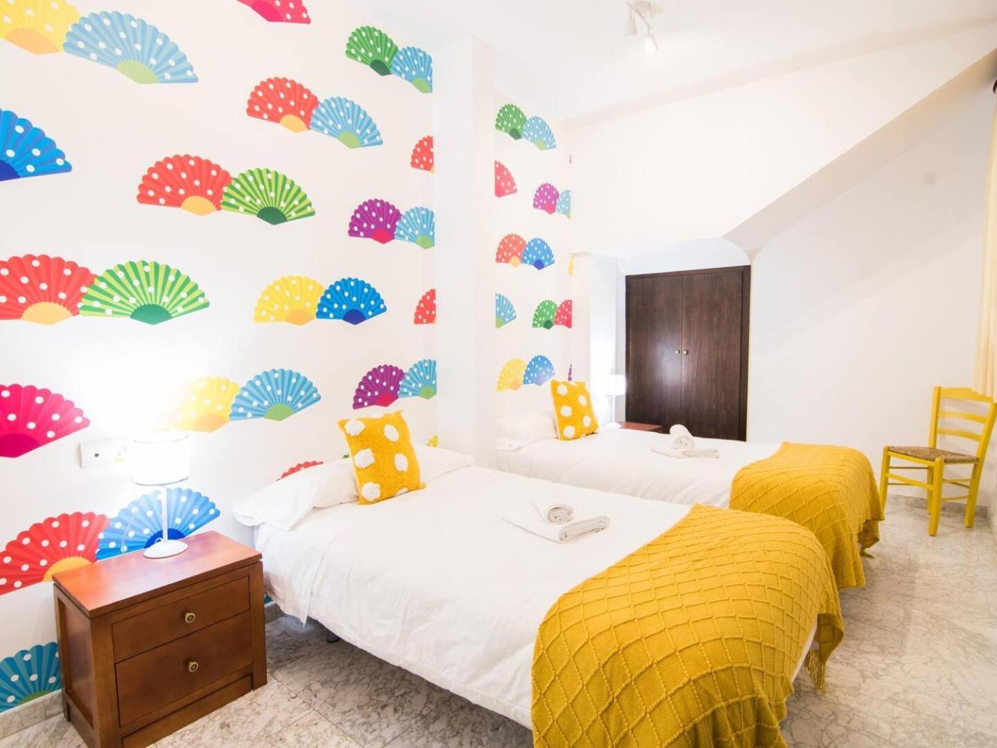 Tuguest Gracia Apartments Granada Bagian luar foto